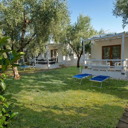 Villaggio San Matteo 2* Mattinata